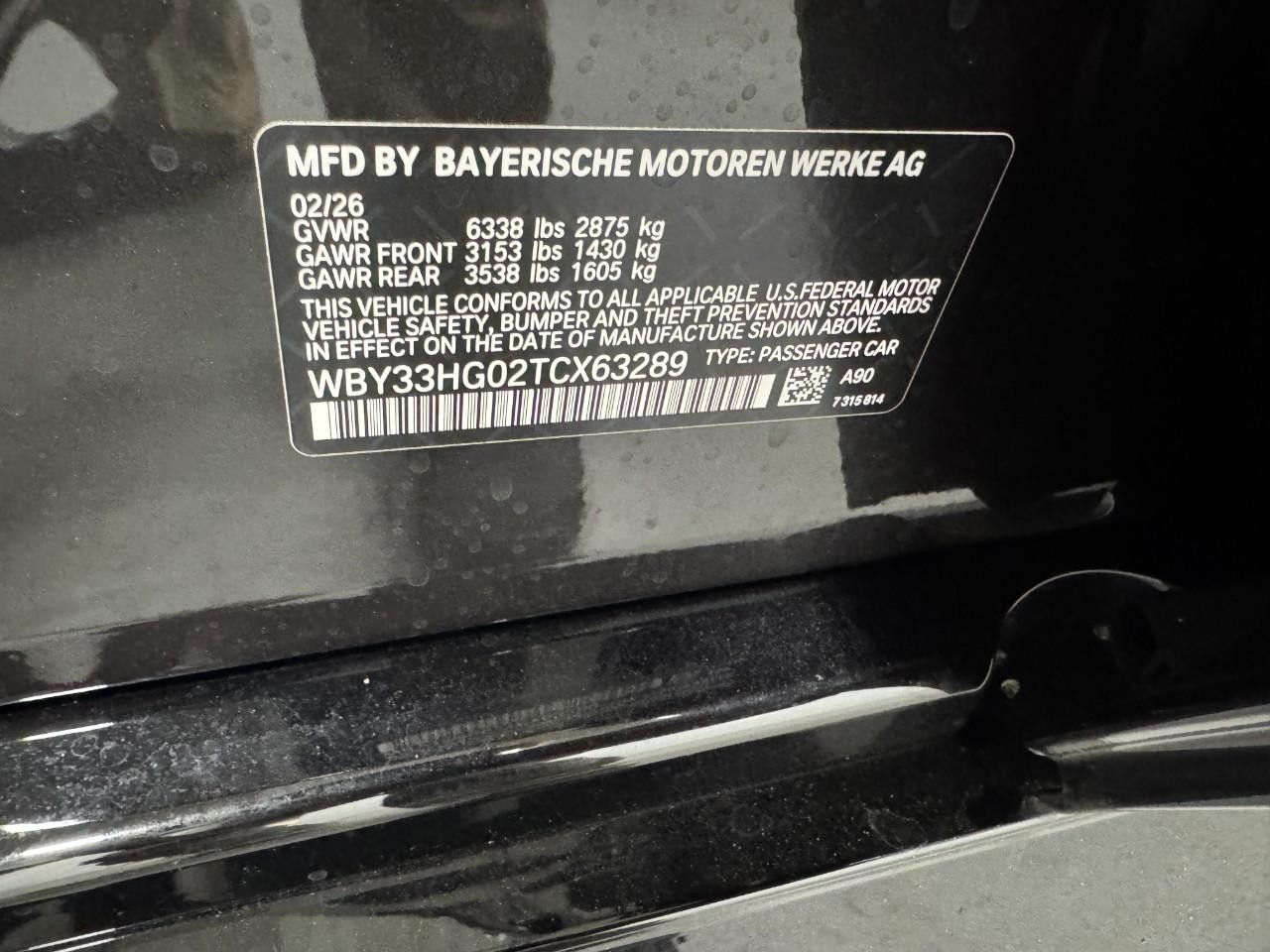 BMW i5 Vehicle Full-screen Gallery Image 34