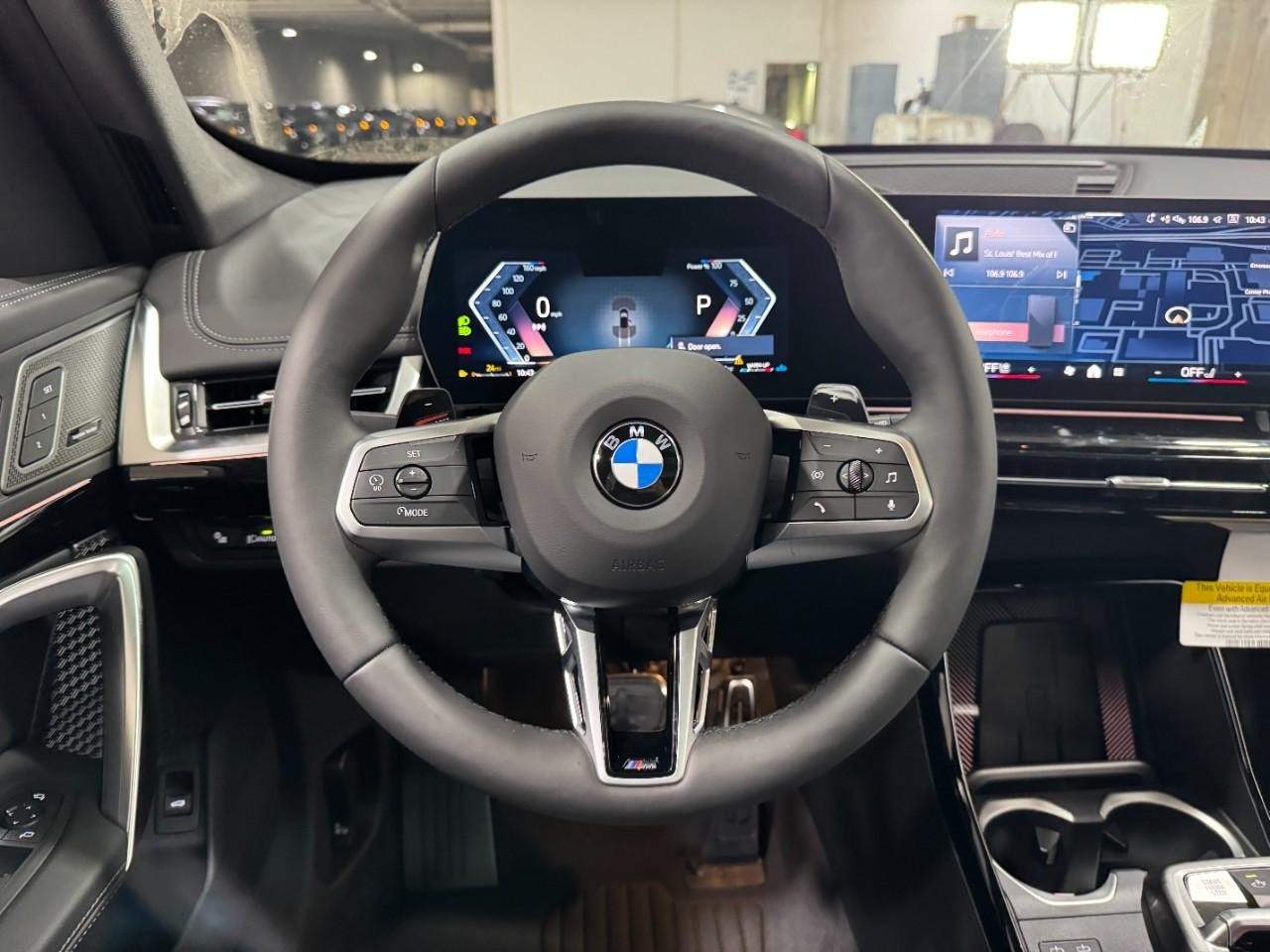 BMW X1 Vehicle Full-screen Gallery Image 13