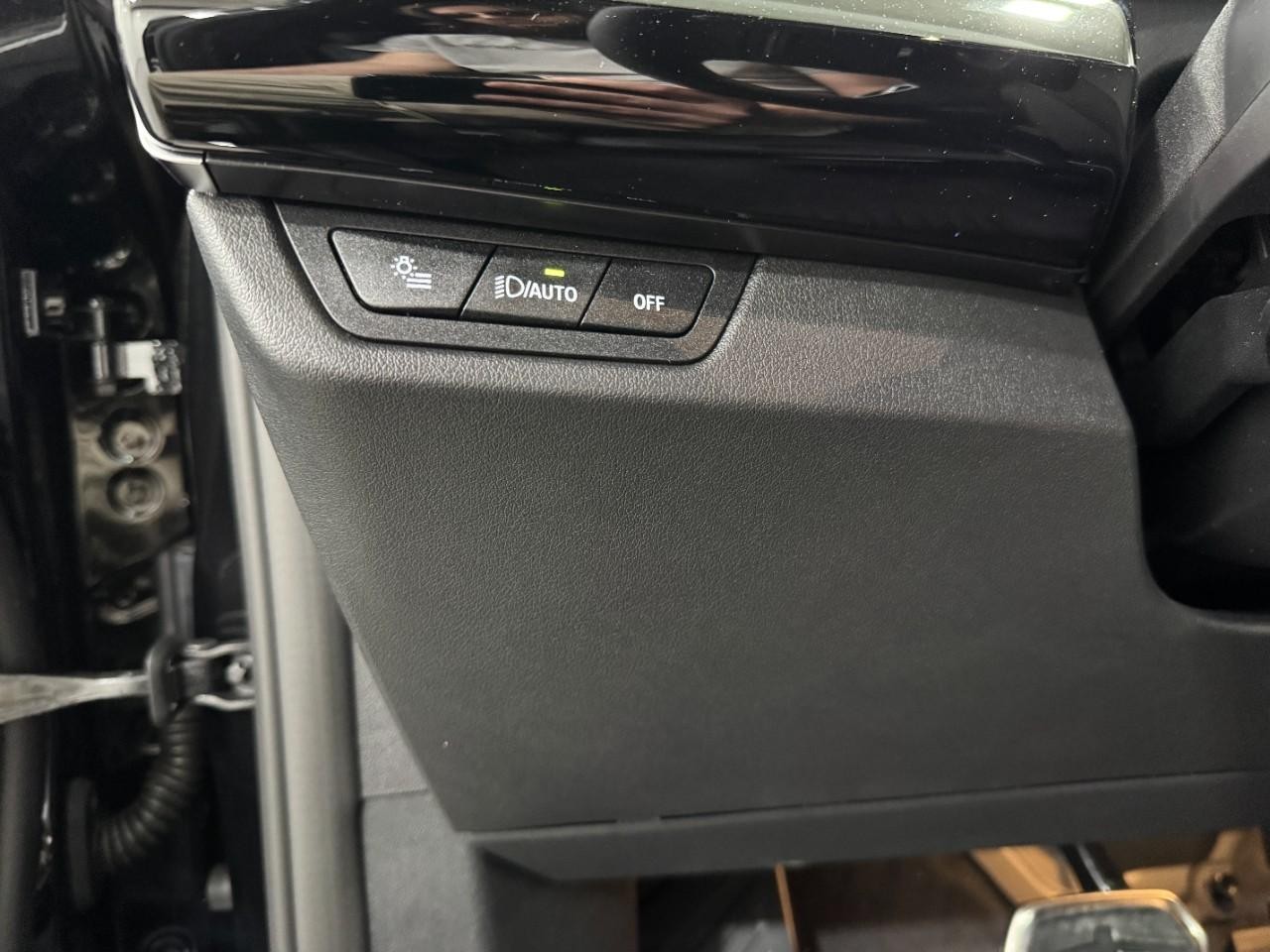 BMW X1 Vehicle Full-screen Gallery Image 28