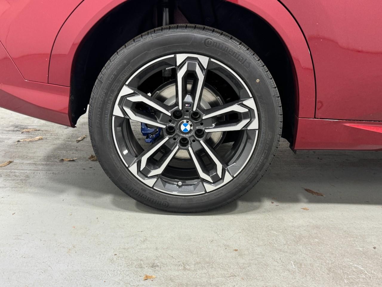 BMW X2 Vehicle Full-screen Gallery Image 5