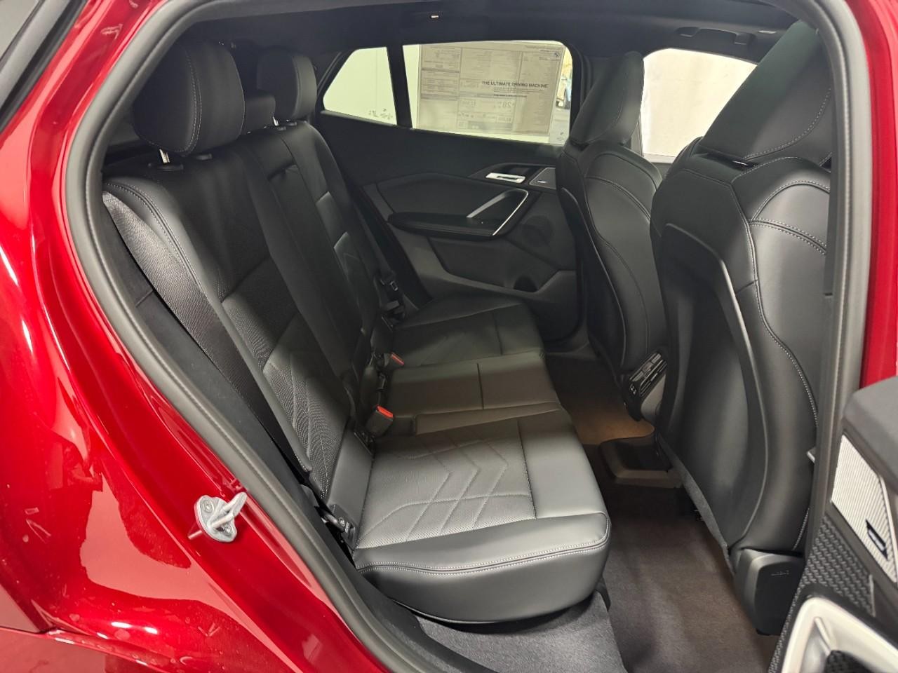 BMW X2 Vehicle Full-screen Gallery Image 10