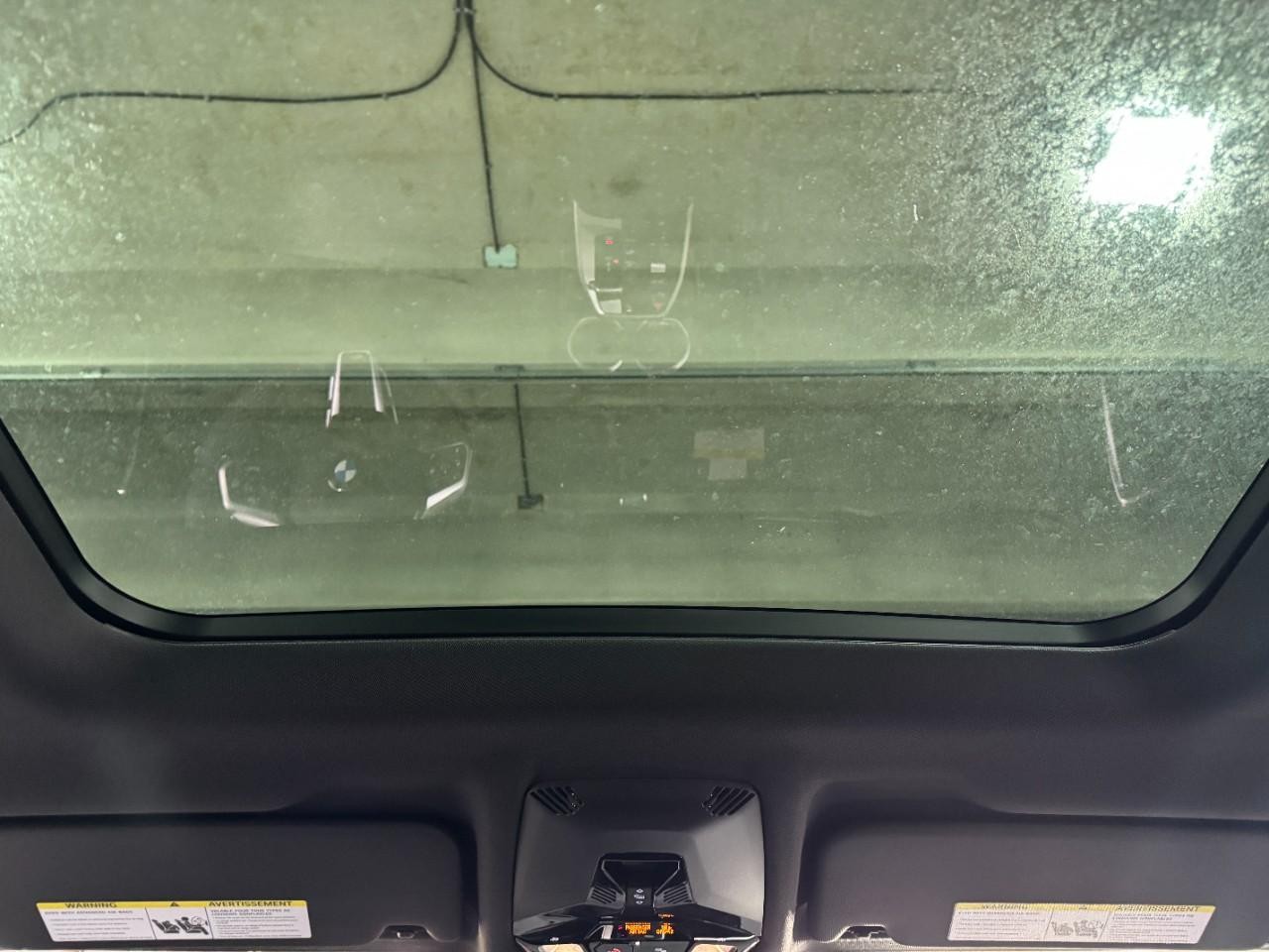 BMW X2 Vehicle Full-screen Gallery Image 11