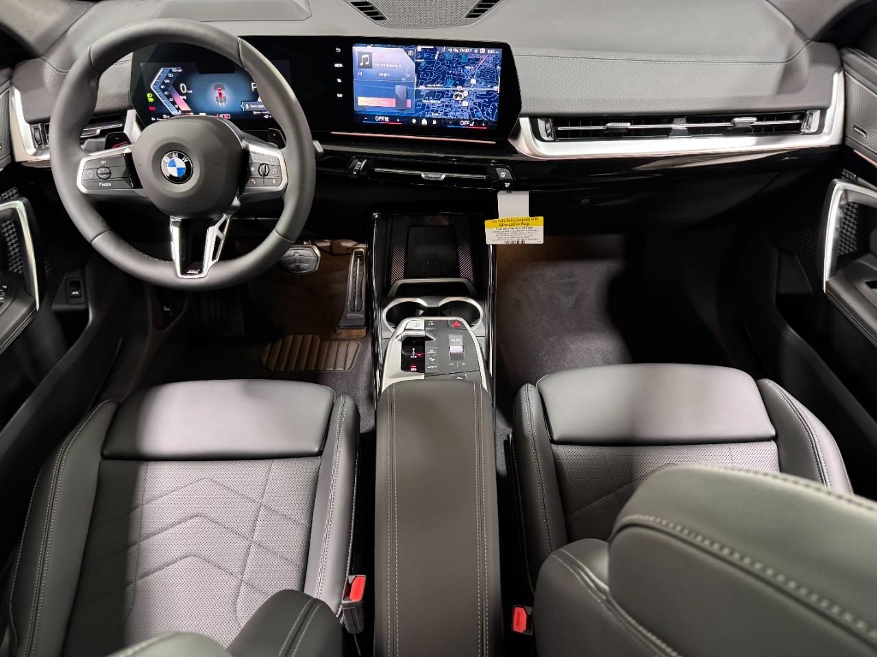 BMW X2 Vehicle Full-screen Gallery Image 12