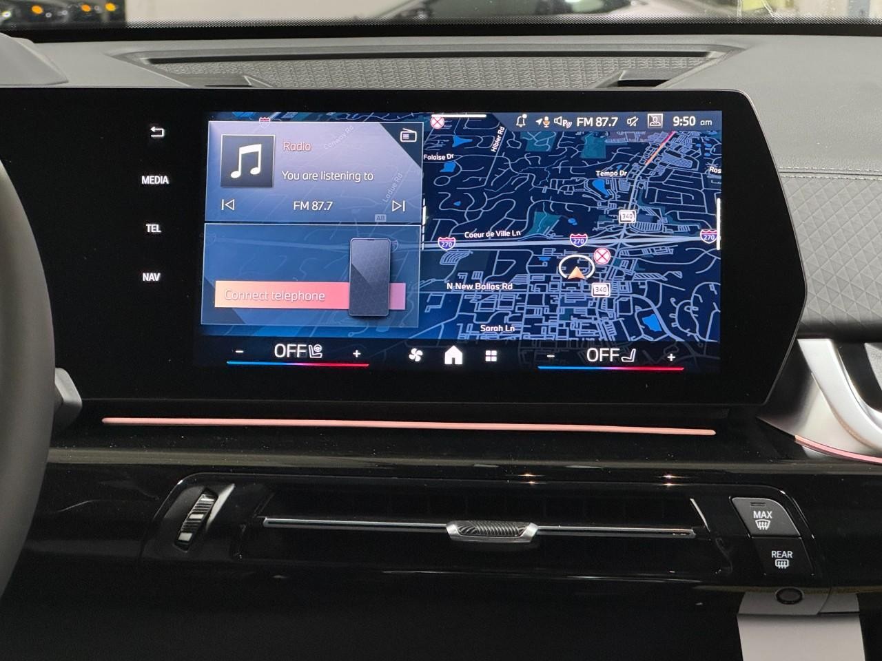 BMW X2 Vehicle Full-screen Gallery Image 14