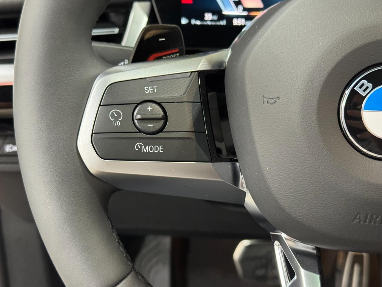 BMW X2 Vehicle Full-screen Gallery Image 29