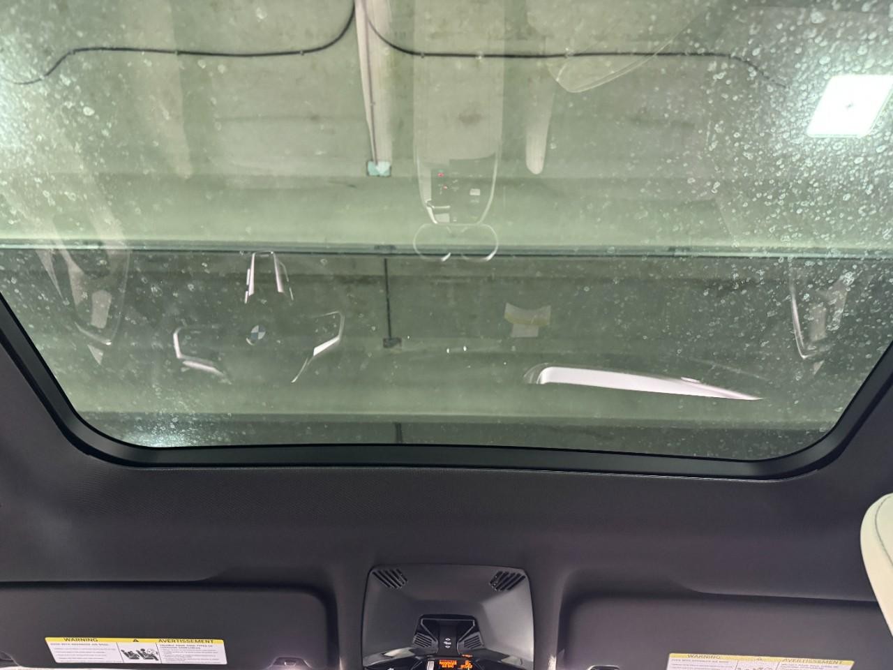 BMW X2 Vehicle Full-screen Gallery Image 11