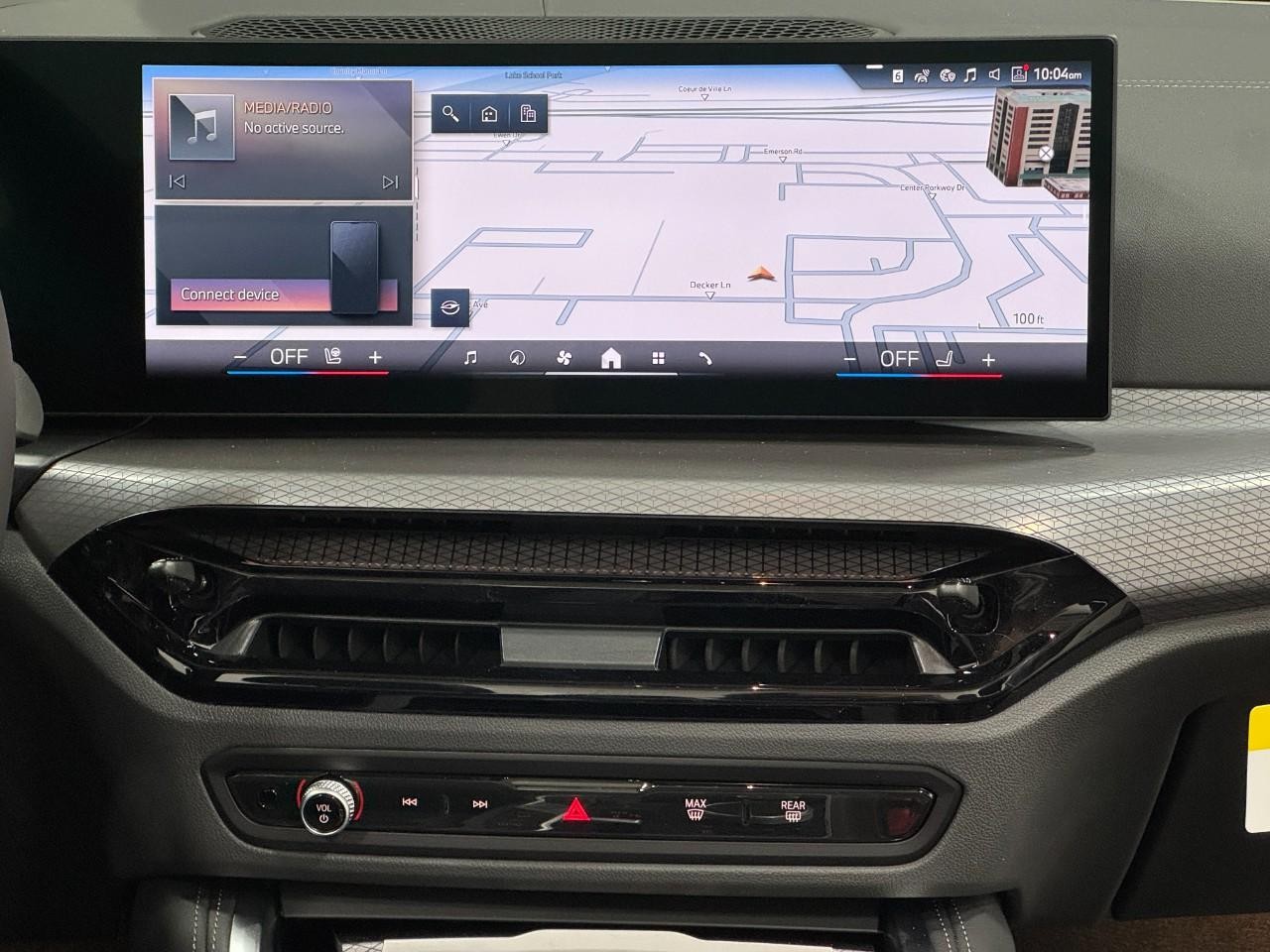 BMW 4 Series Vehicle Full-screen Gallery Image 13