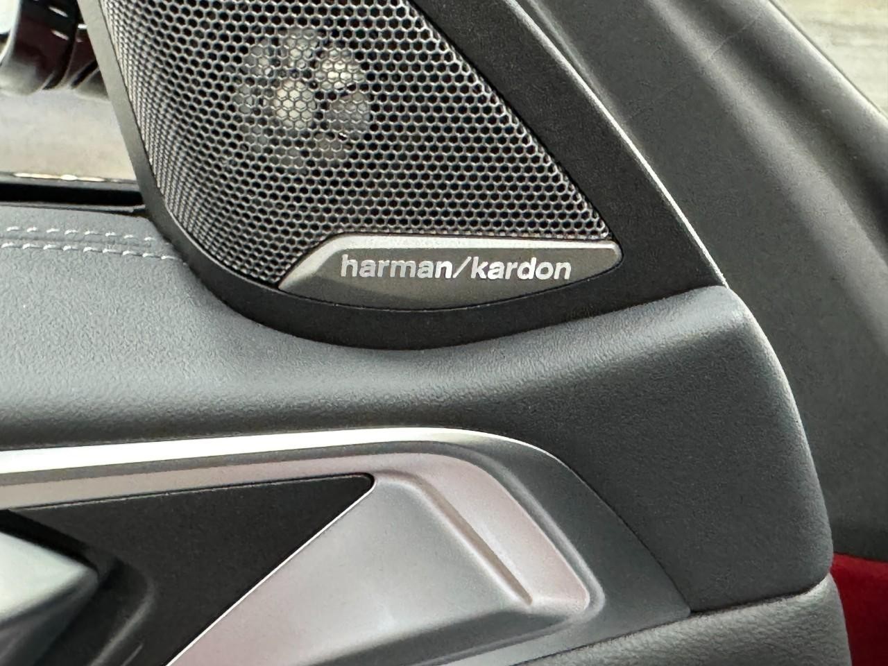 BMW 4 Series Vehicle Full-screen Gallery Image 21