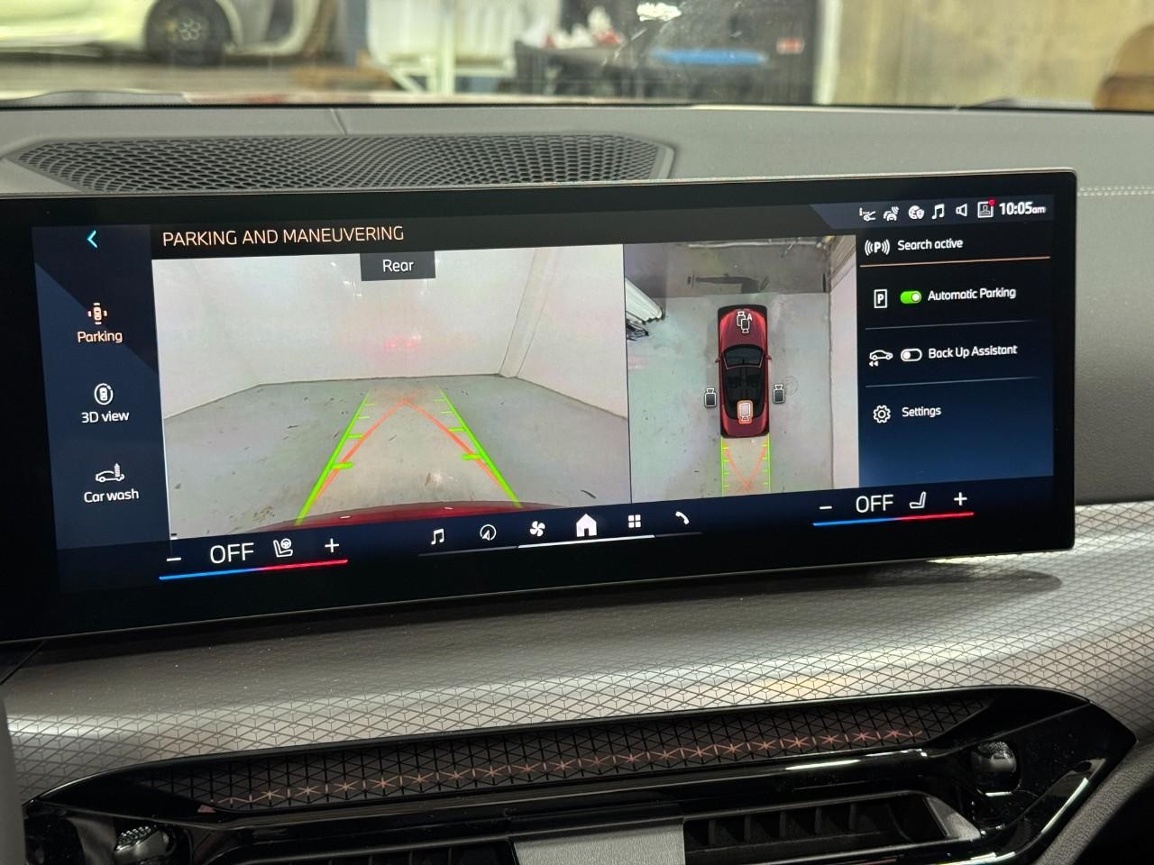 BMW 4 Series Vehicle Full-screen Gallery Image 33