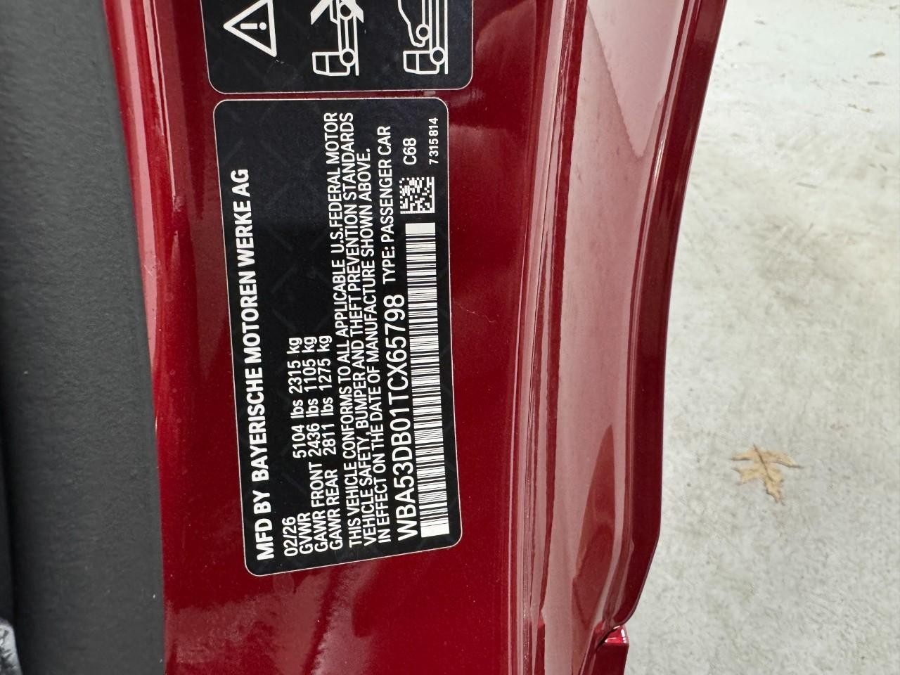 BMW 4 Series Vehicle Full-screen Gallery Image 34