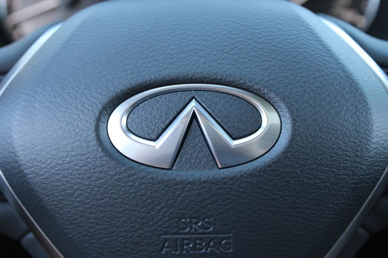 INFINITI QX55 Vehicle Full-screen Gallery Image 21