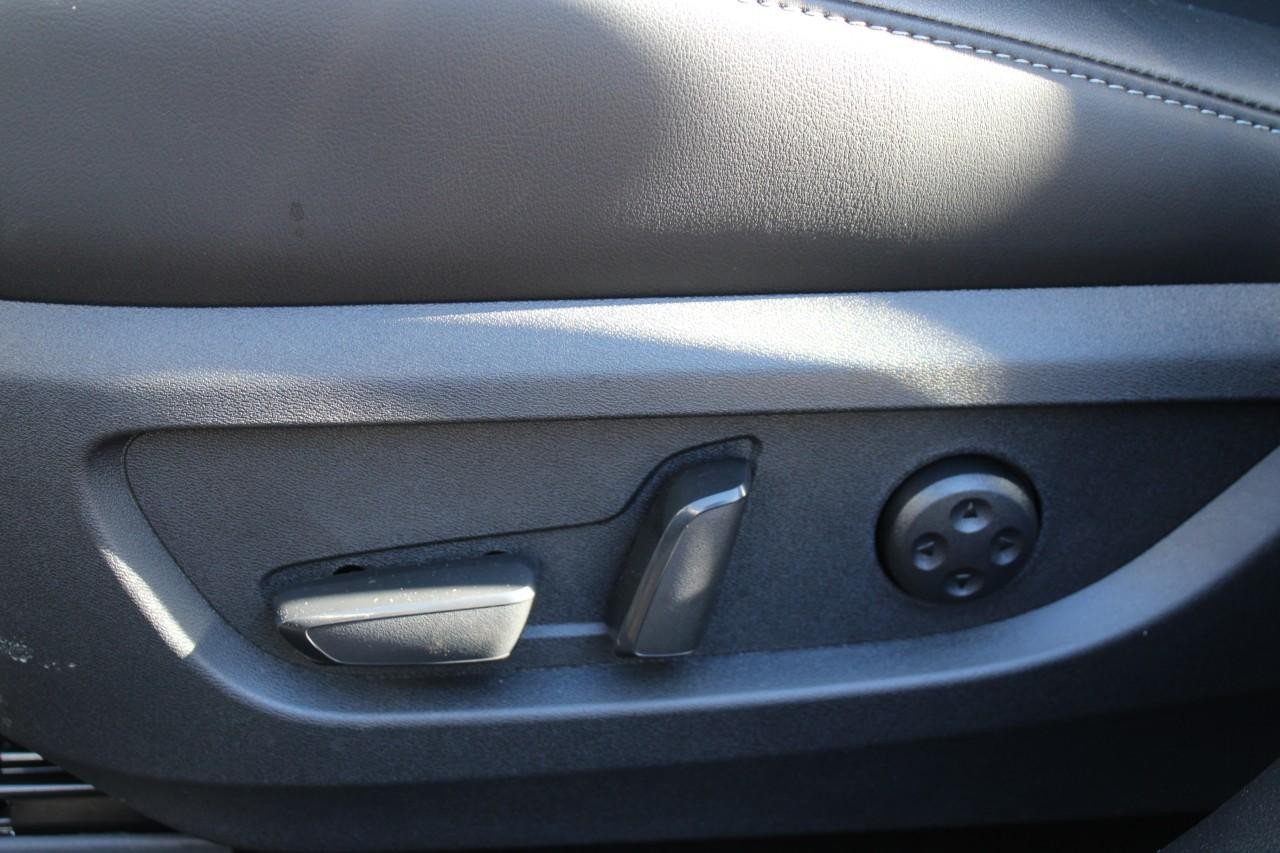 INFINITI QX55 Vehicle Full-screen Gallery Image 33