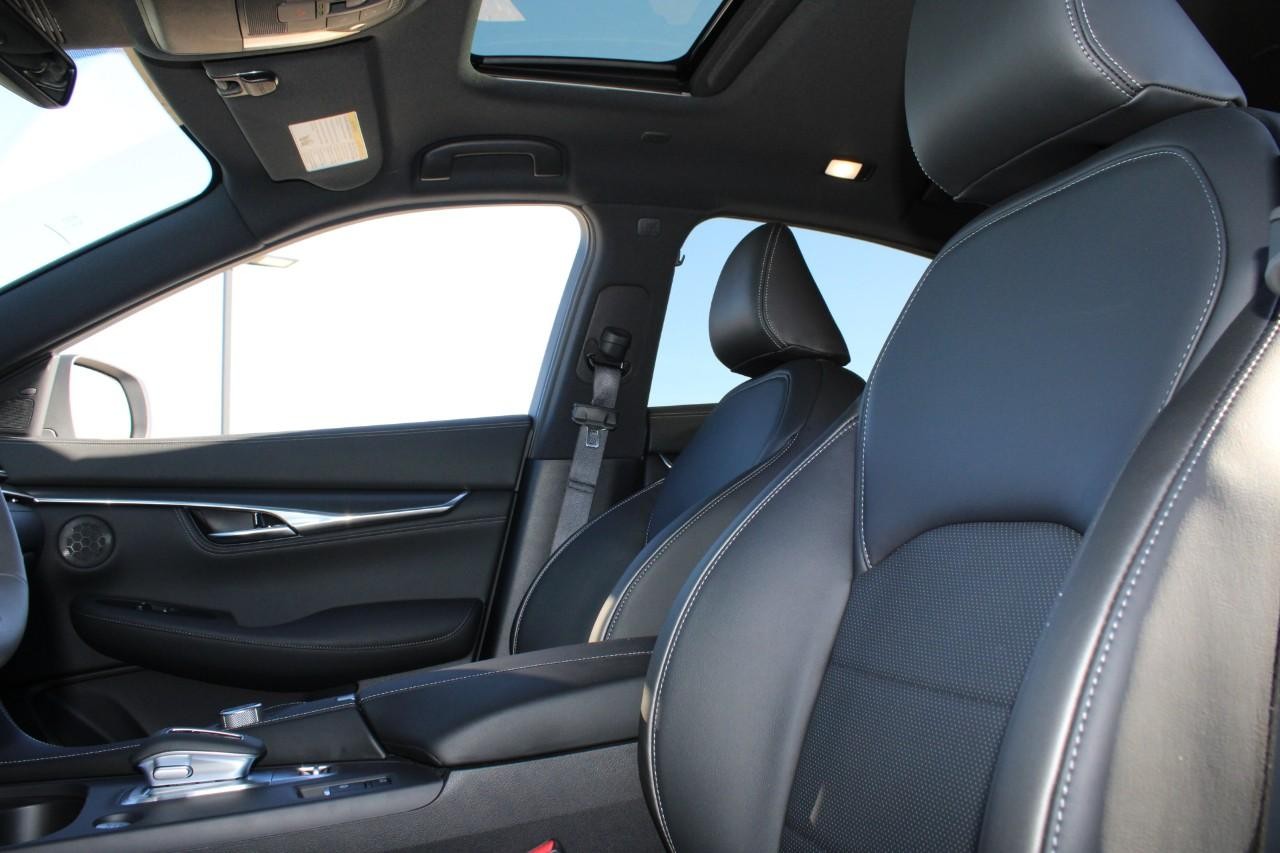 INFINITI QX55 Vehicle Full-screen Gallery Image 34