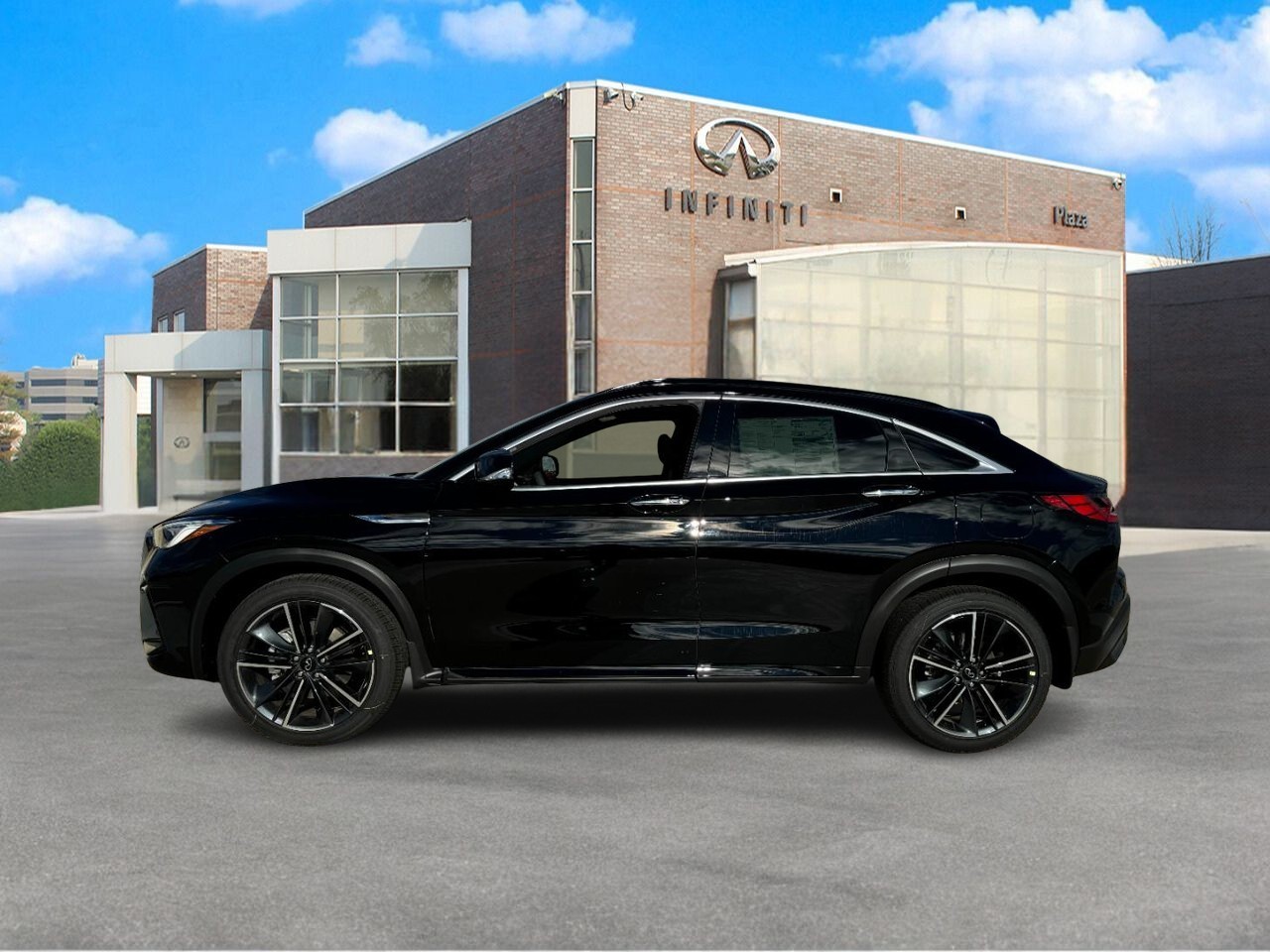 INFINITI QX55 Vehicle Full-screen Gallery Image 2