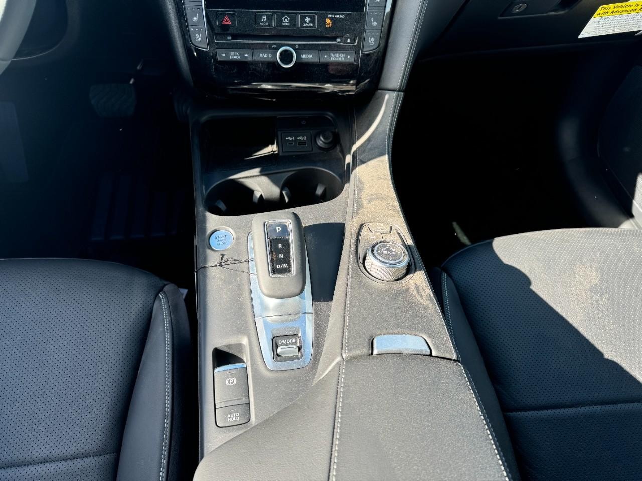 INFINITI QX55 Vehicle Full-screen Gallery Image 17