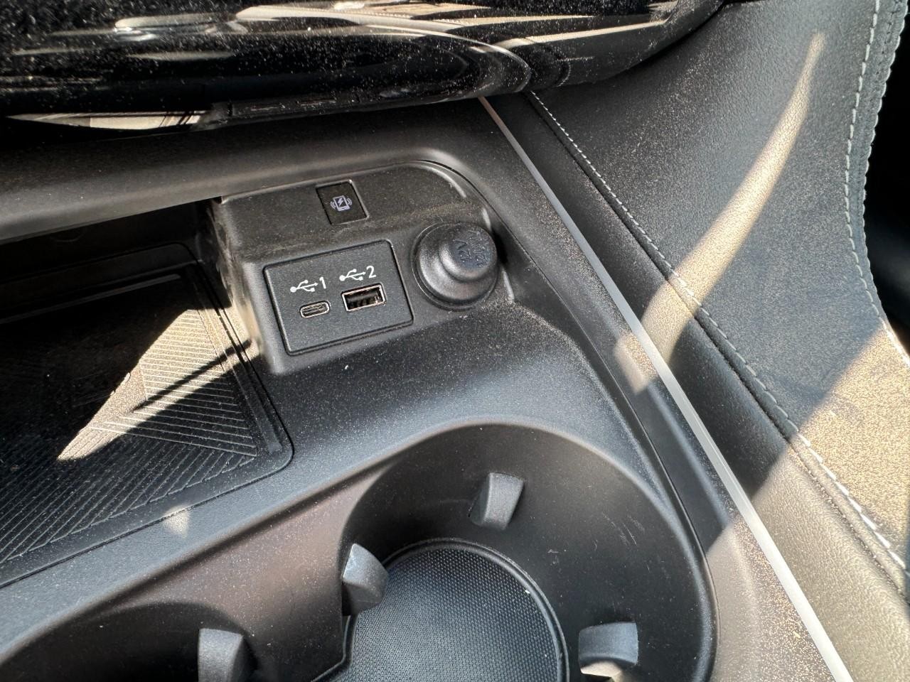 INFINITI QX55 Vehicle Full-screen Gallery Image 24