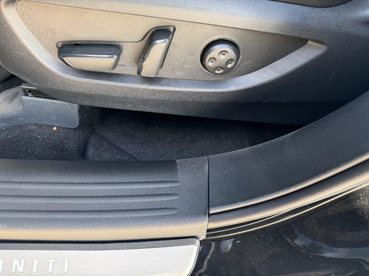 INFINITI QX55 Vehicle Full-screen Gallery Image 28