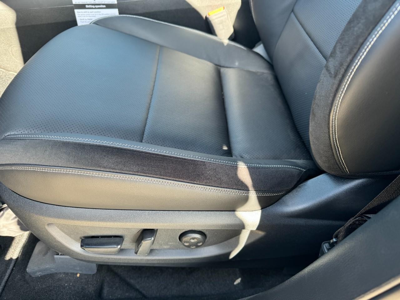 INFINITI QX55 Vehicle Full-screen Gallery Image 29