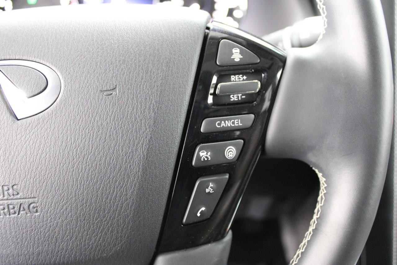 INFINITI QX80 Vehicle Full-screen Gallery Image 25