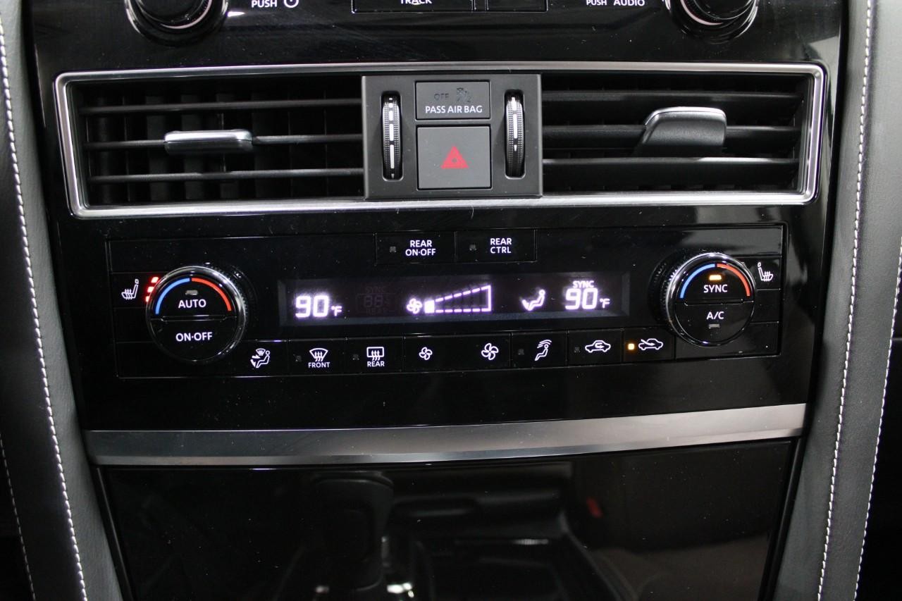 INFINITI QX80 Vehicle Full-screen Gallery Image 29