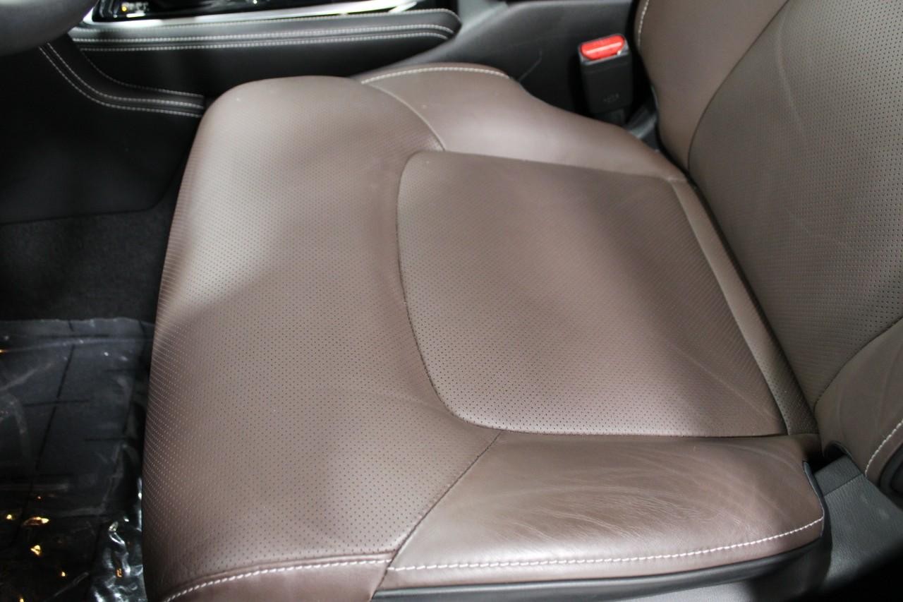 INFINITI QX80 Vehicle Full-screen Gallery Image 35