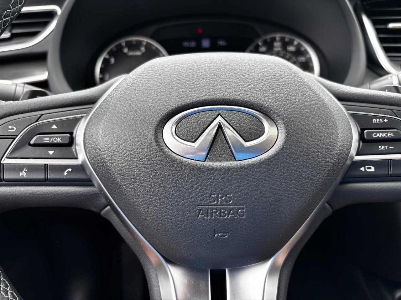 INFINITI QX55 Vehicle Full-screen Gallery Image 22