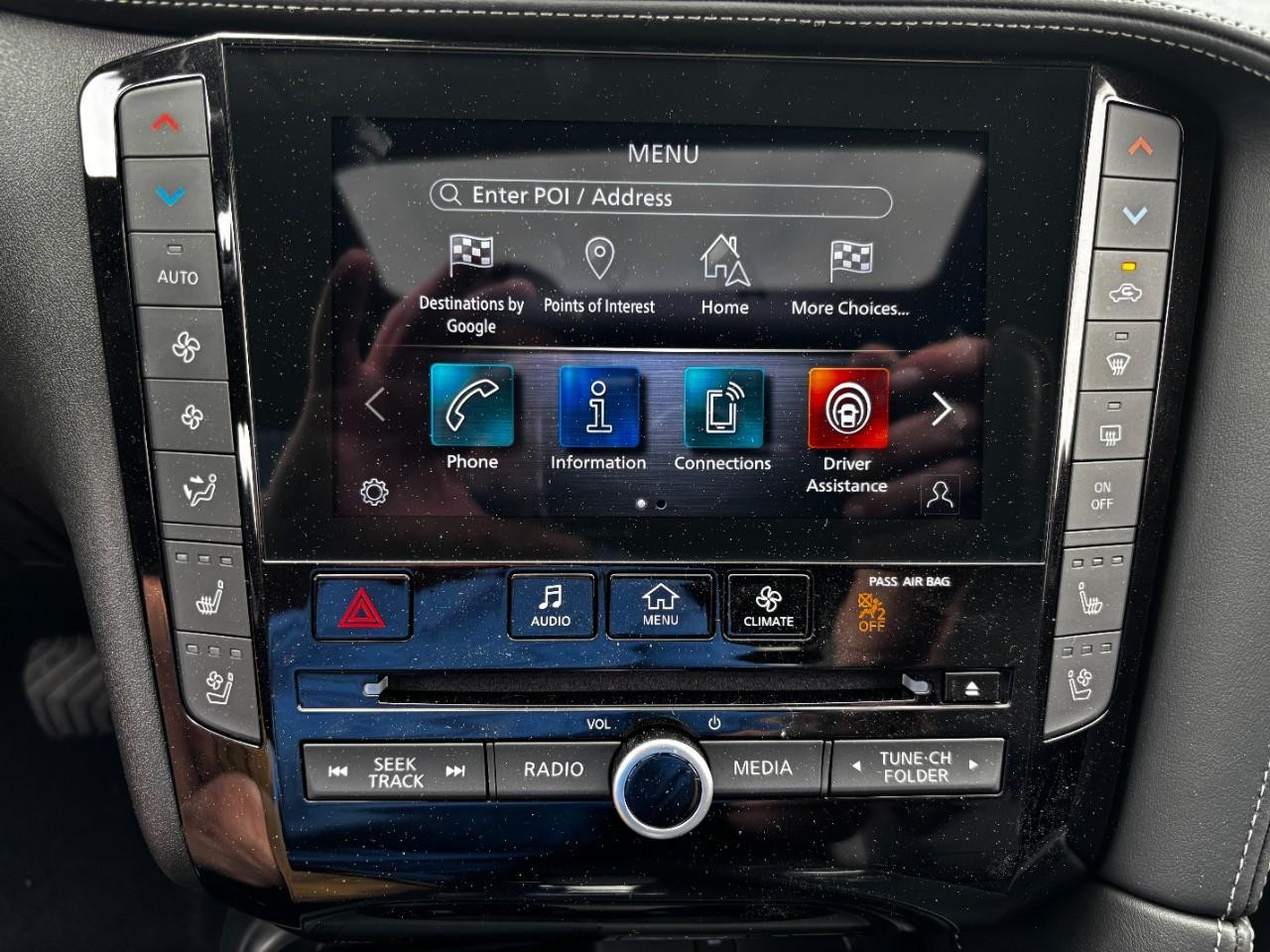 INFINITI QX55 Vehicle Full-screen Gallery Image 27