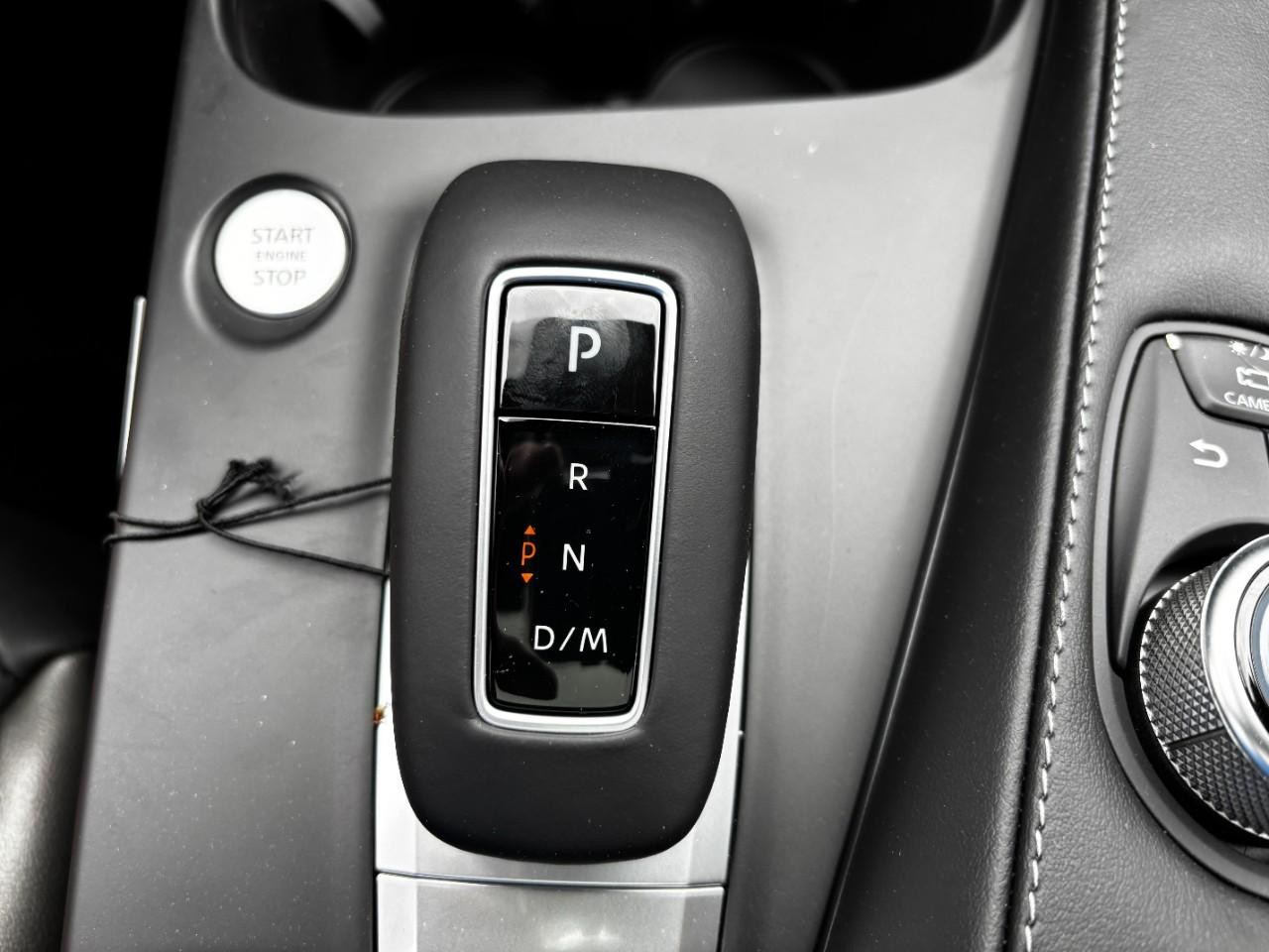 INFINITI QX55 Vehicle Full-screen Gallery Image 32