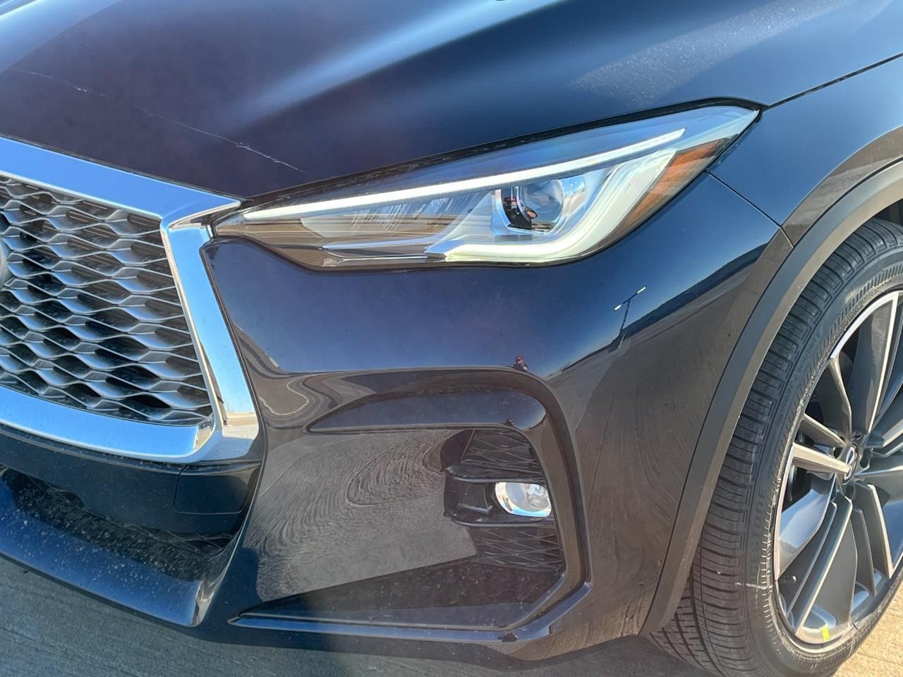 INFINITI QX55 Vehicle Full-screen Gallery Image 9