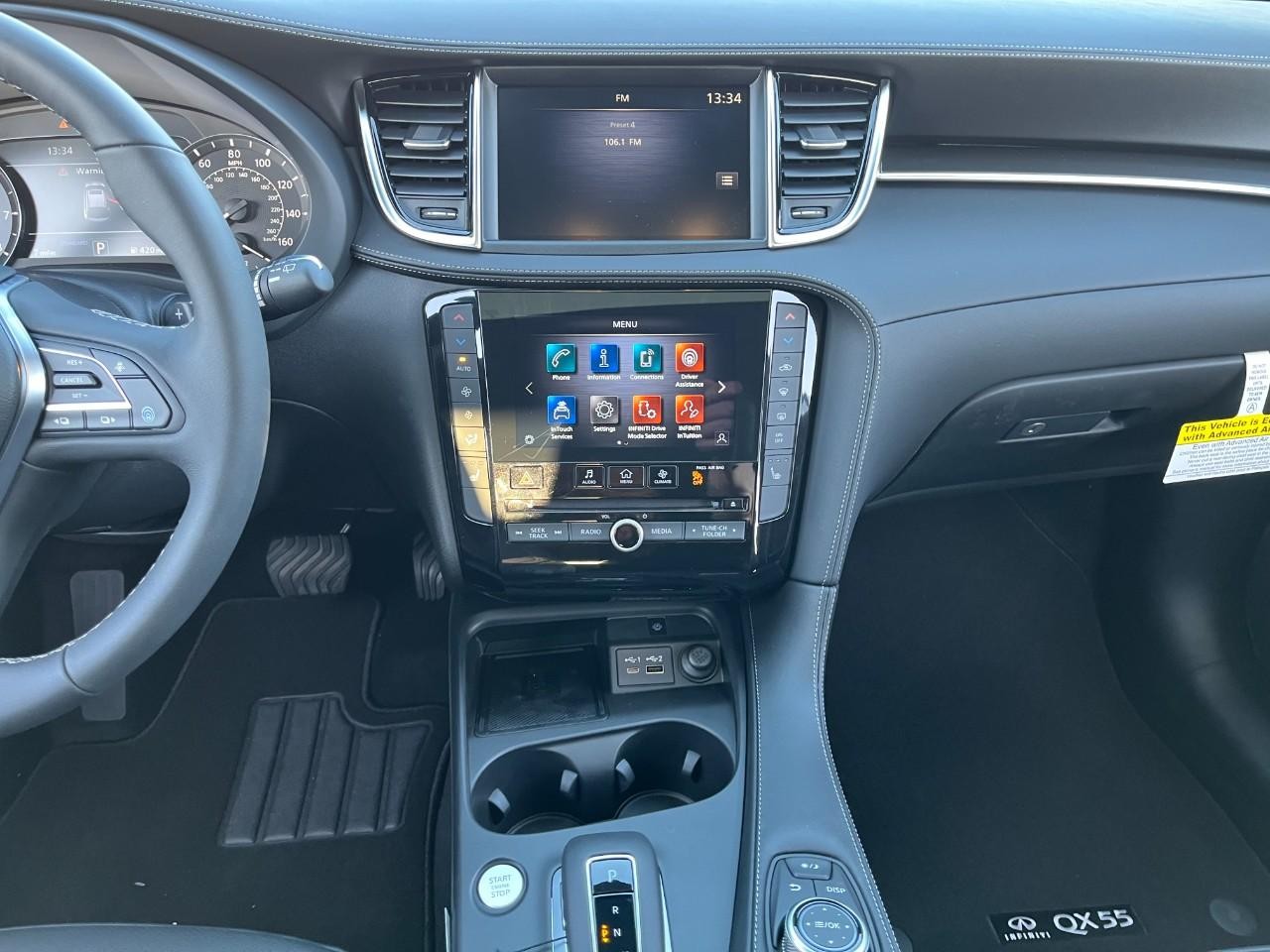 INFINITI QX55 Vehicle Full-screen Gallery Image 16