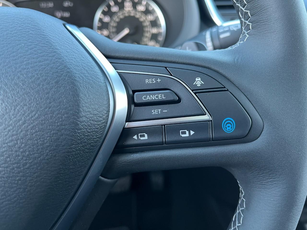 INFINITI QX55 Vehicle Full-screen Gallery Image 23