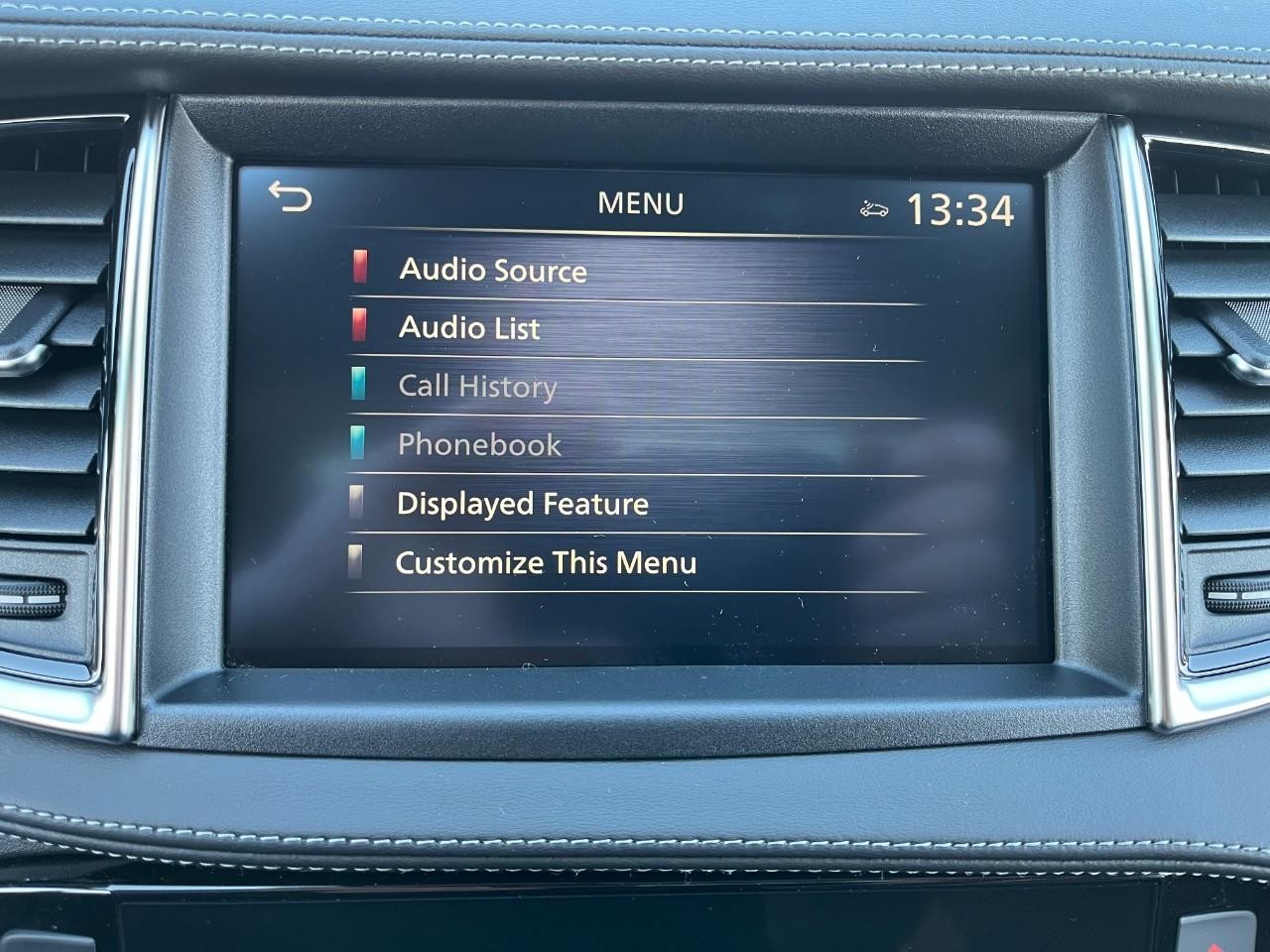 INFINITI QX55 Vehicle Full-screen Gallery Image 25