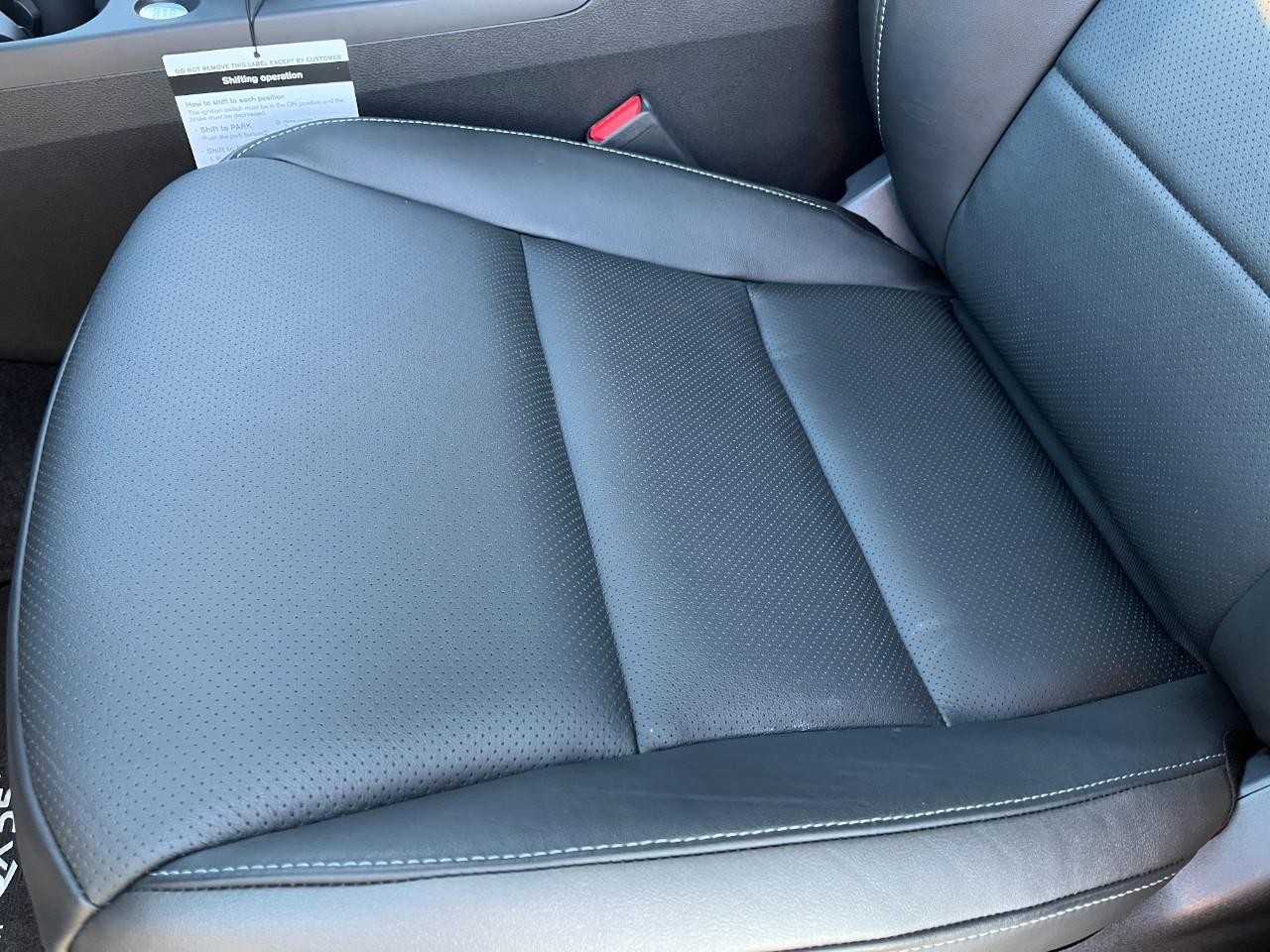 INFINITI QX55 Vehicle Full-screen Gallery Image 37