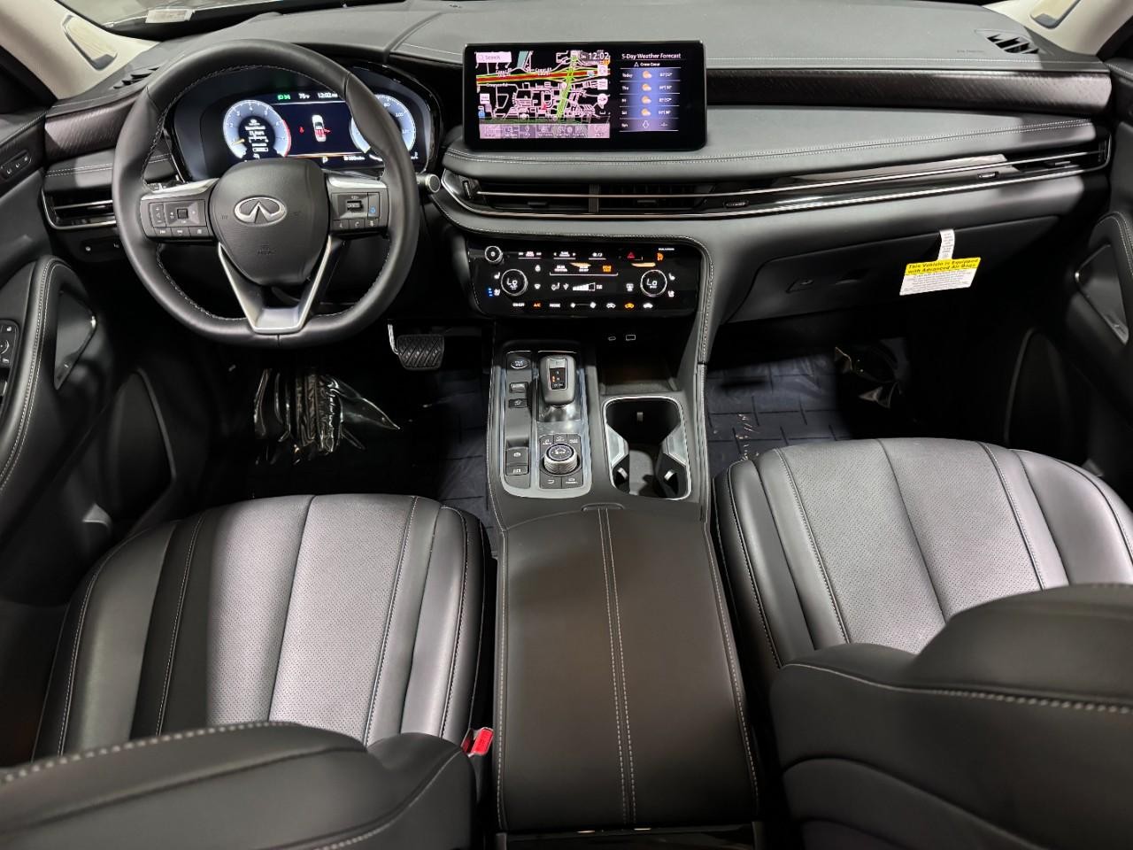 INFINITI QX60 Vehicle Full-screen Gallery Image 13