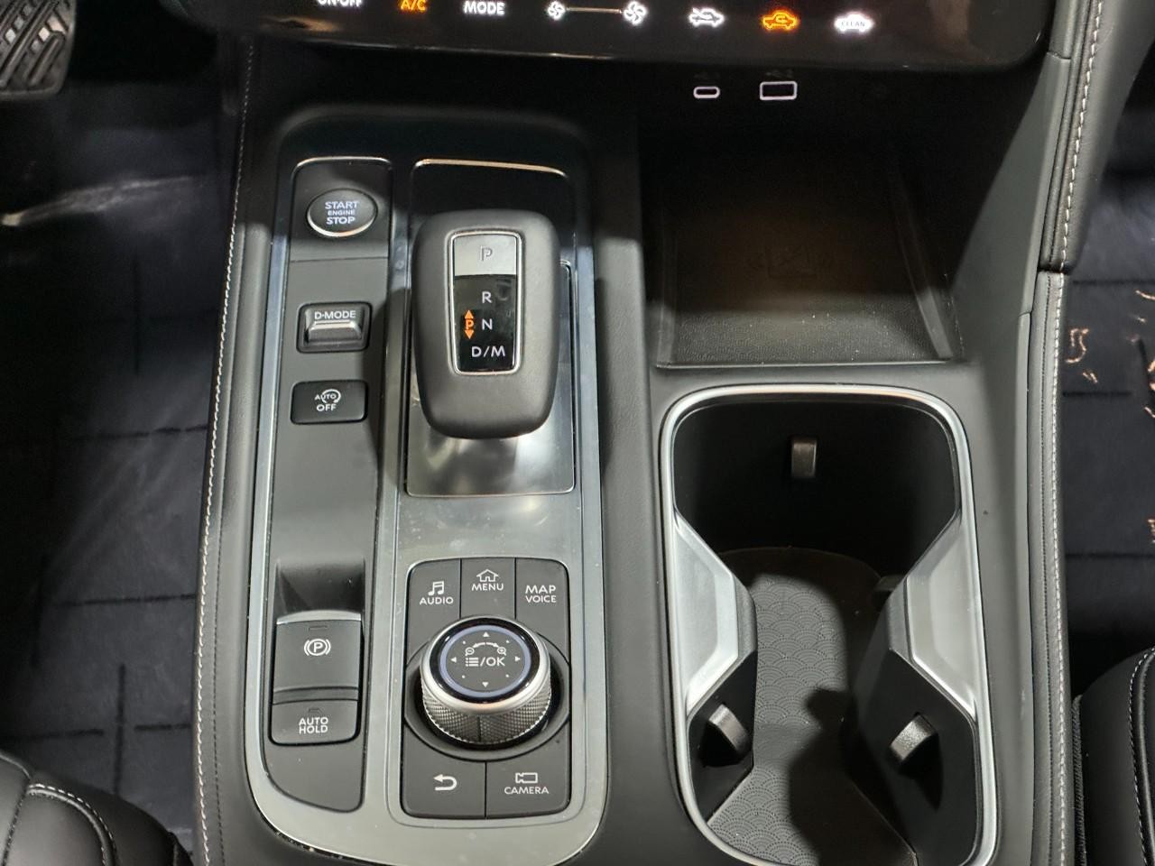 INFINITI QX60 Vehicle Full-screen Gallery Image 17