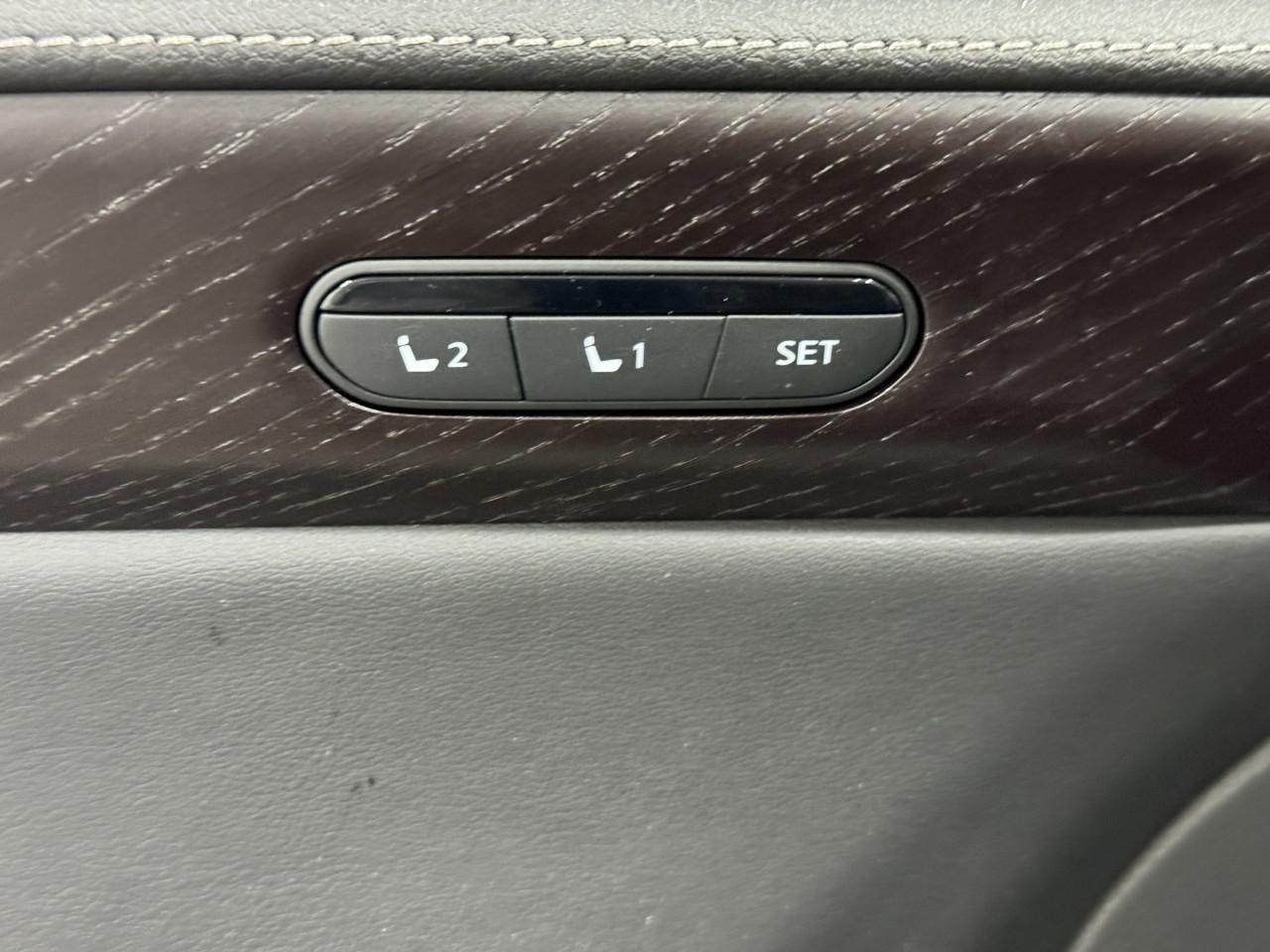 INFINITI QX60 Vehicle Full-screen Gallery Image 24