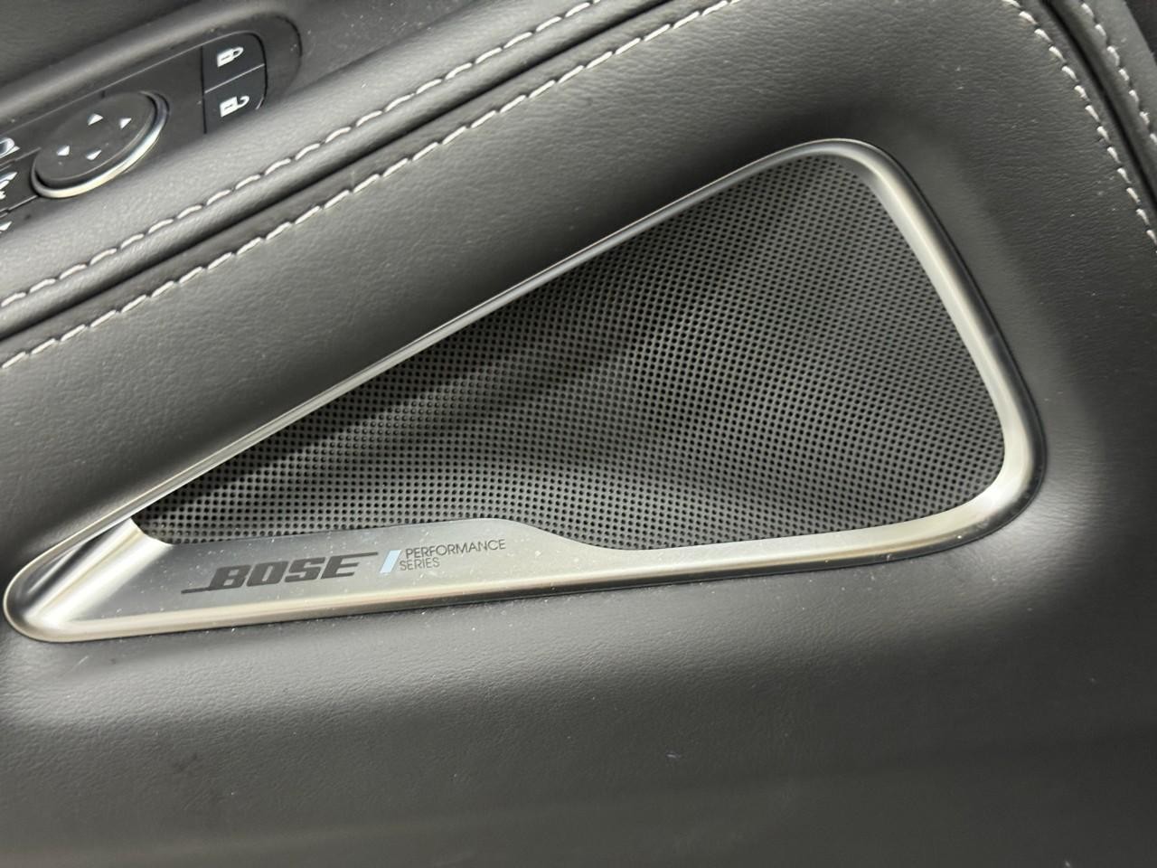 INFINITI QX60 Vehicle Full-screen Gallery Image 26