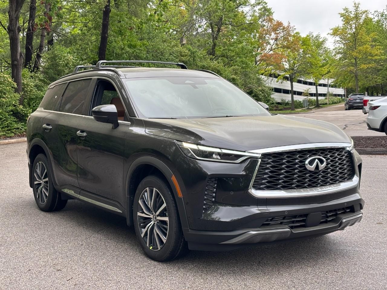 INFINITI QX60 Vehicle Full-screen Gallery Image 6