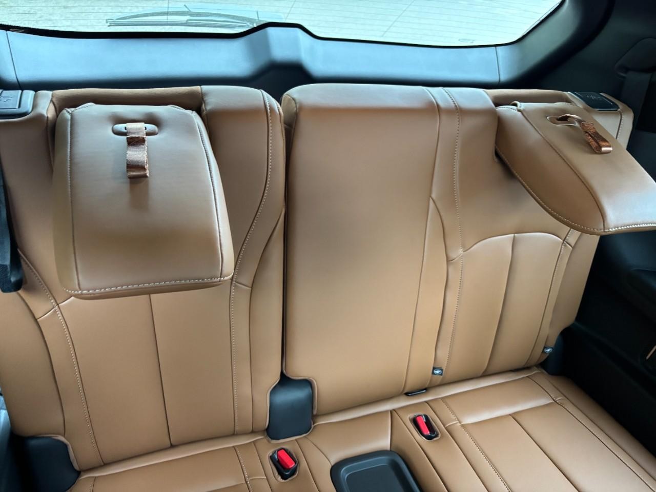 INFINITI QX60 Vehicle Full-screen Gallery Image 13