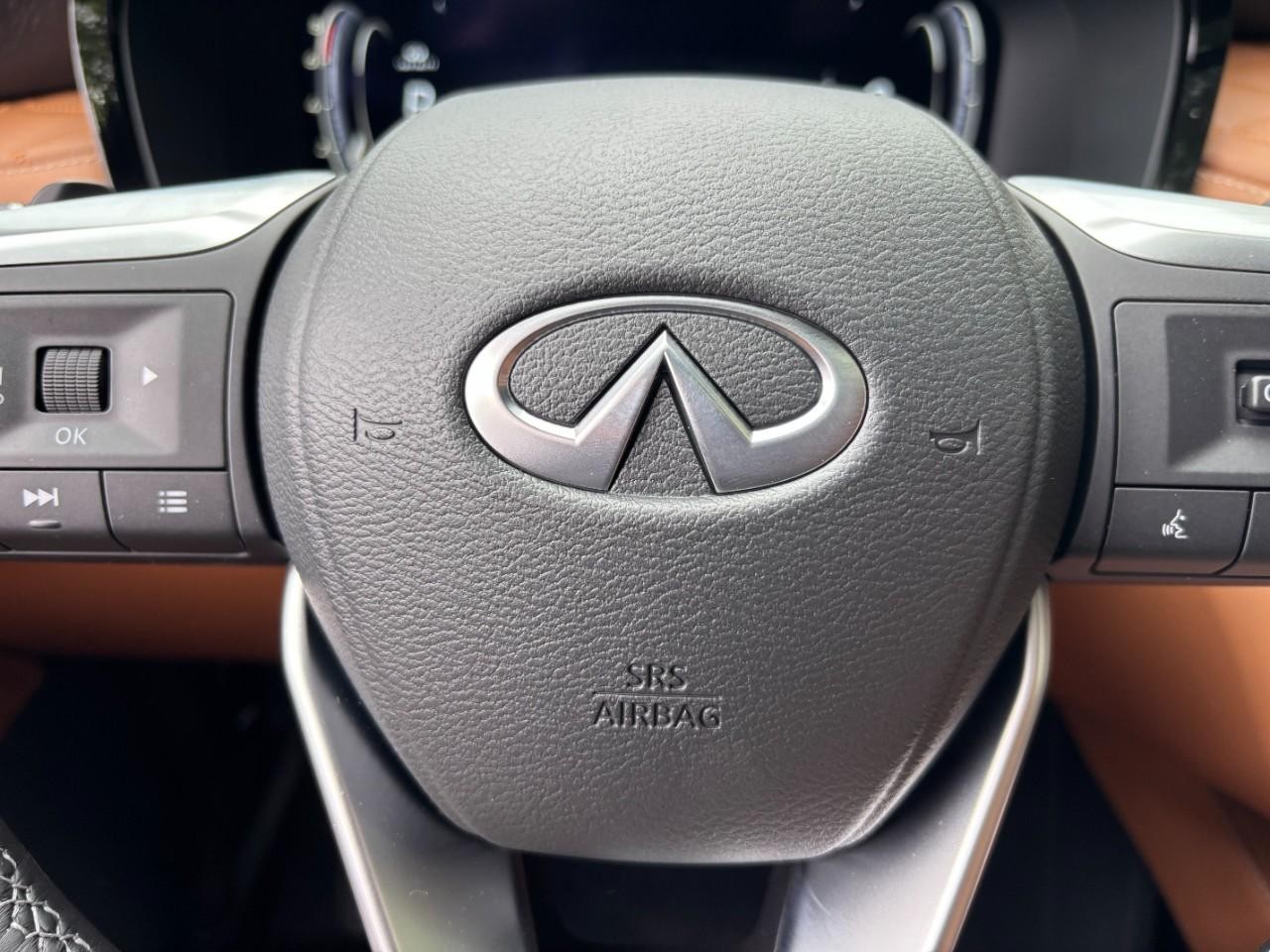 INFINITI QX60 Vehicle Full-screen Gallery Image 23