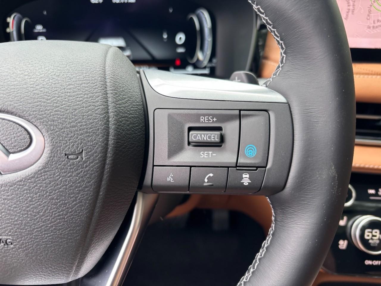 INFINITI QX60 Vehicle Full-screen Gallery Image 24