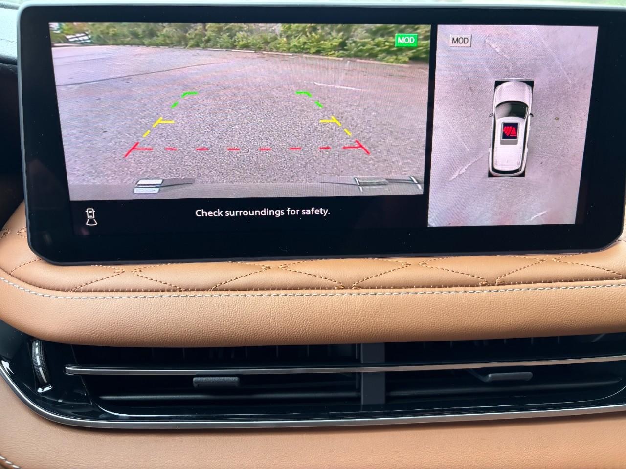 INFINITI QX60 Vehicle Full-screen Gallery Image 27