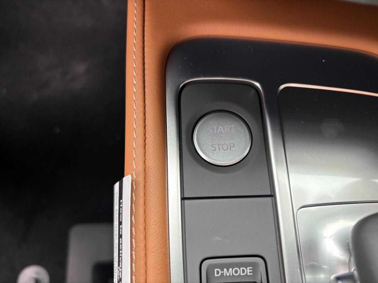 INFINITI QX60 Vehicle Full-screen Gallery Image 32