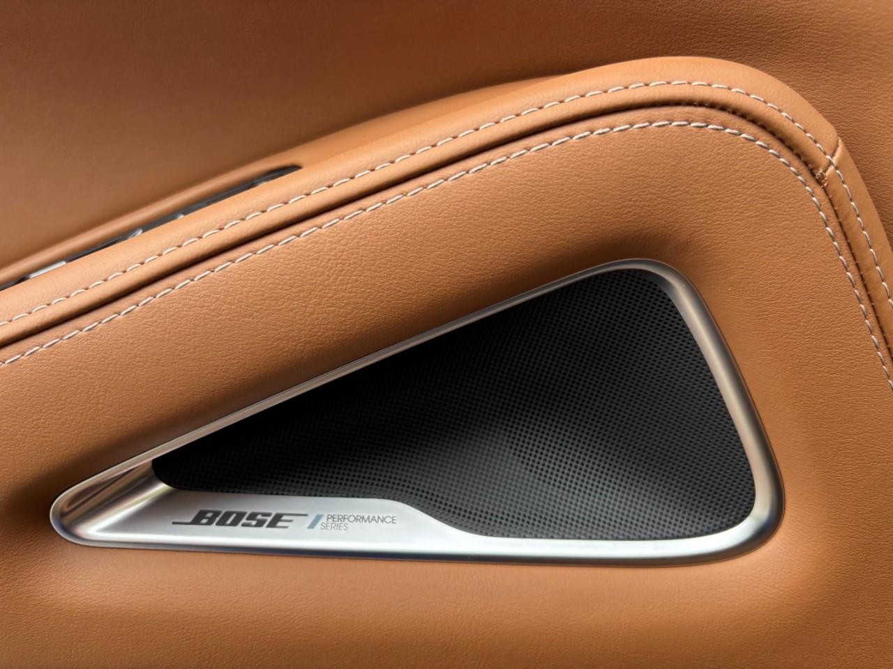 INFINITI QX60 Vehicle Full-screen Gallery Image 38