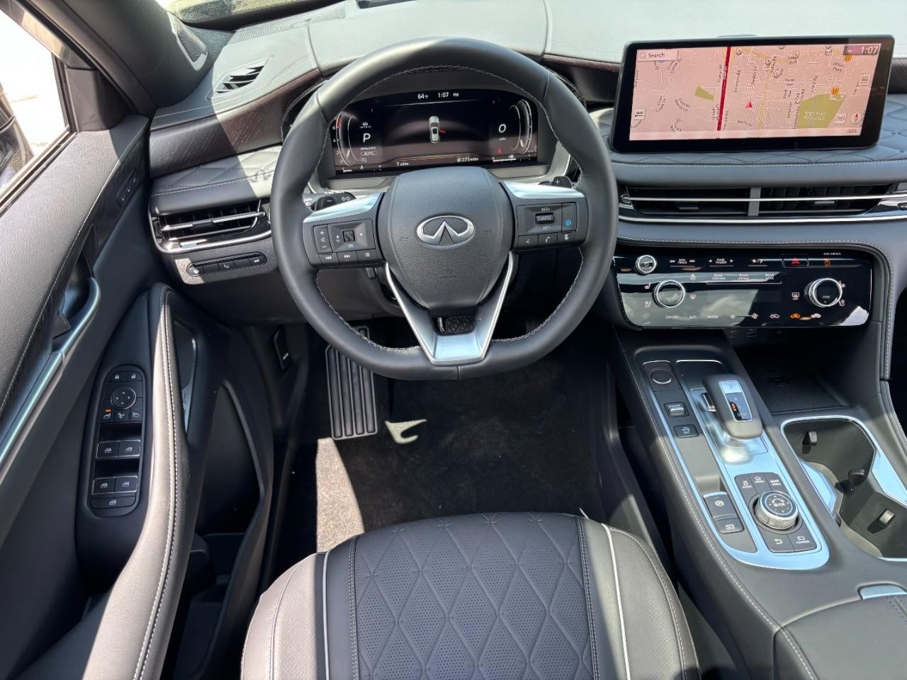 INFINITI QX60 Vehicle Full-screen Gallery Image 16