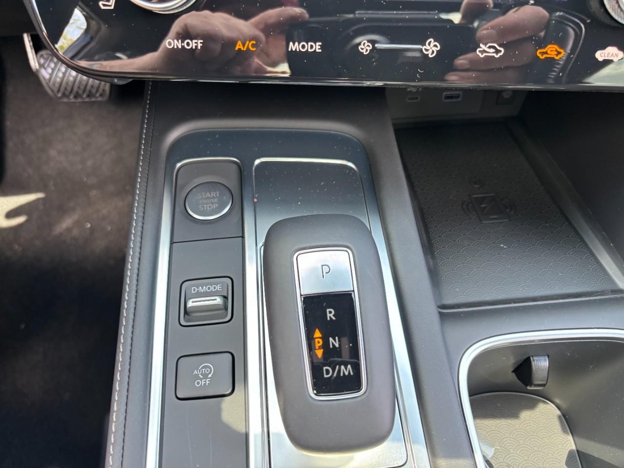 INFINITI QX60 Vehicle Full-screen Gallery Image 31