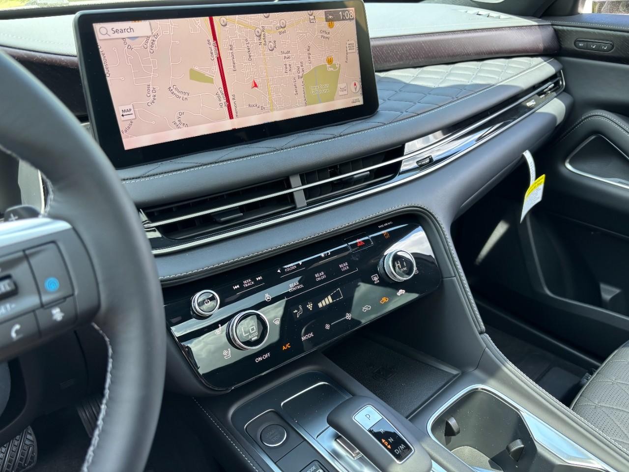 INFINITI QX60 Vehicle Full-screen Gallery Image 35