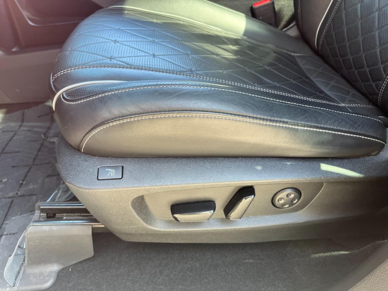 INFINITI QX60 Vehicle Full-screen Gallery Image 37