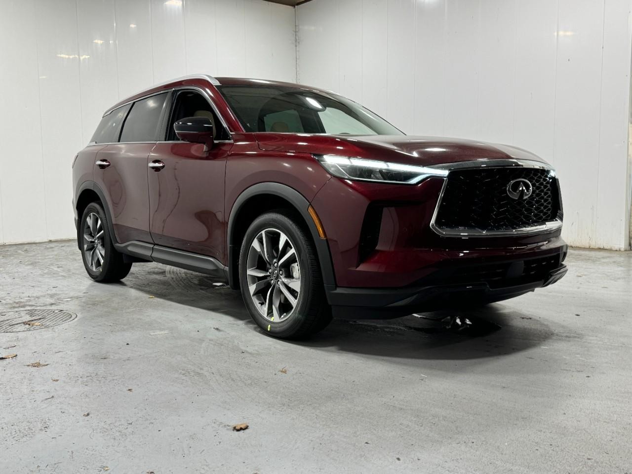 INFINITI QX60 Vehicle Full-screen Gallery Image 6