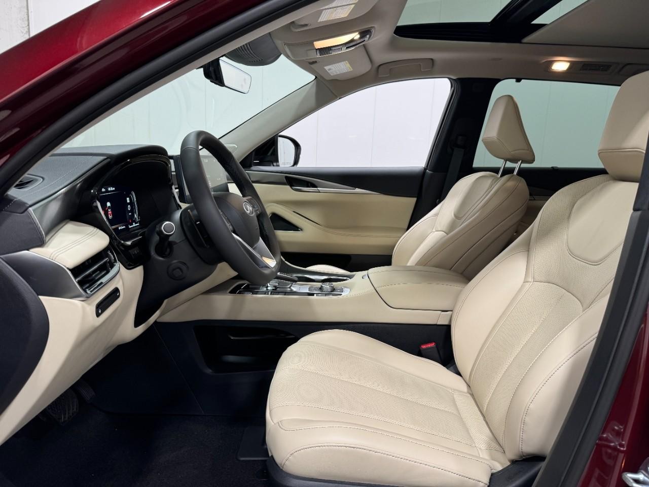 INFINITI QX60 Vehicle Full-screen Gallery Image 26